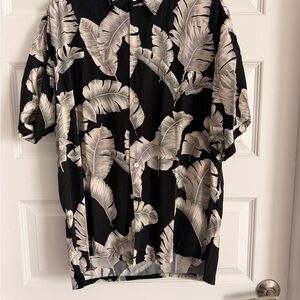 Tori Richard Black and Cream Leaf Shirt